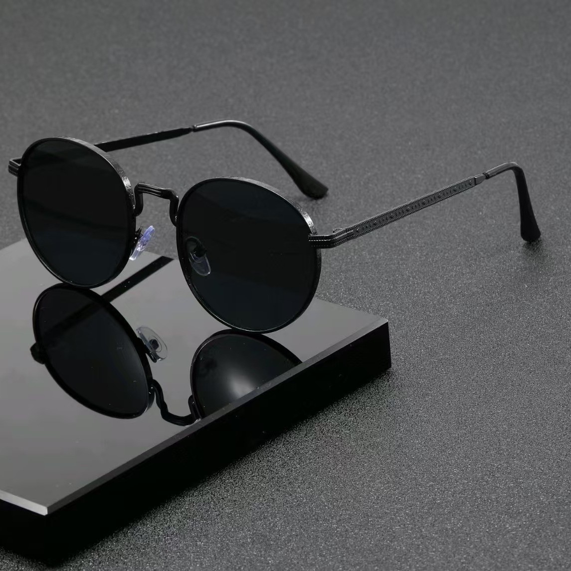 Vintage Fashion Glasses - Fashion Classic Round Sunglasses Men Women