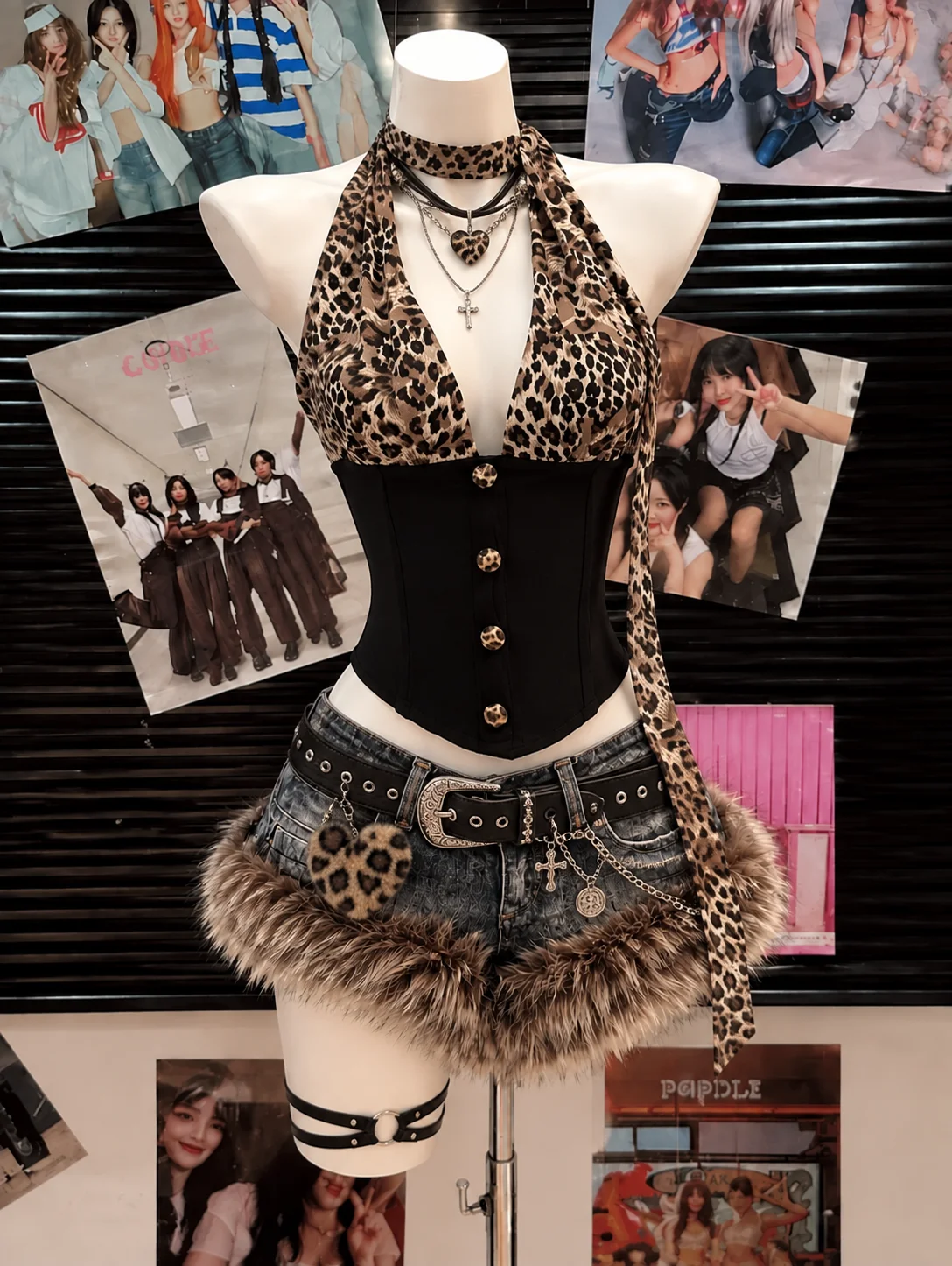 Women Punk Subculture Y2K Two  - огляд і ціна Vintage Fashion Retro Outfit