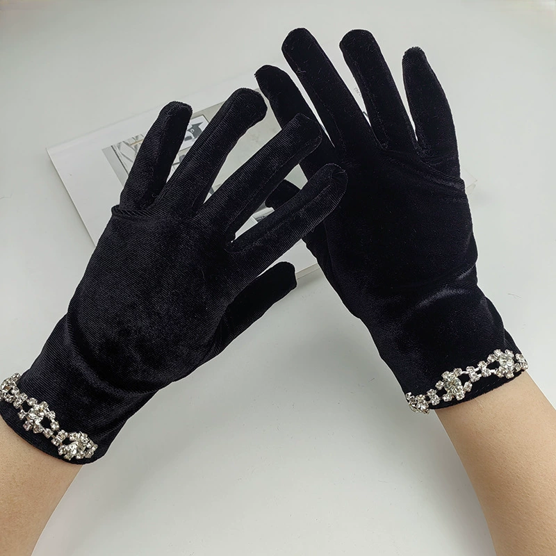 Women Elegant Diamonds Beaded  - огляд і ціна Vintage Fashion Photographers